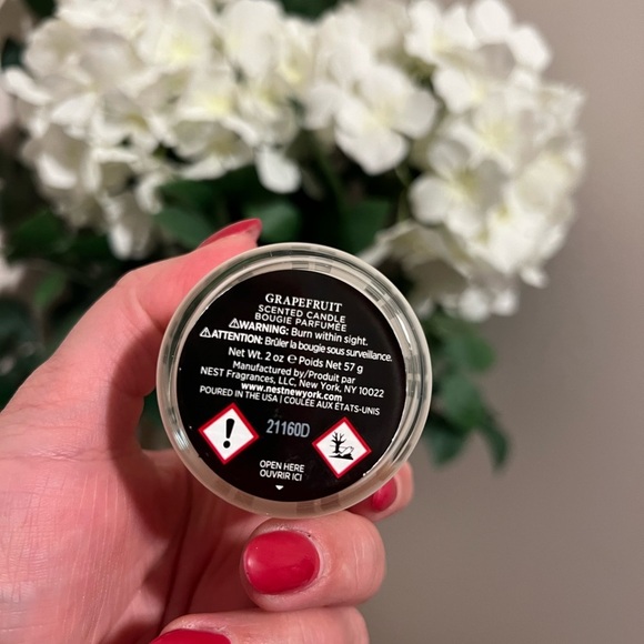 NEST NEW YORK • SCENTED CANDLE • NEW YORK - Picture 5 of 6